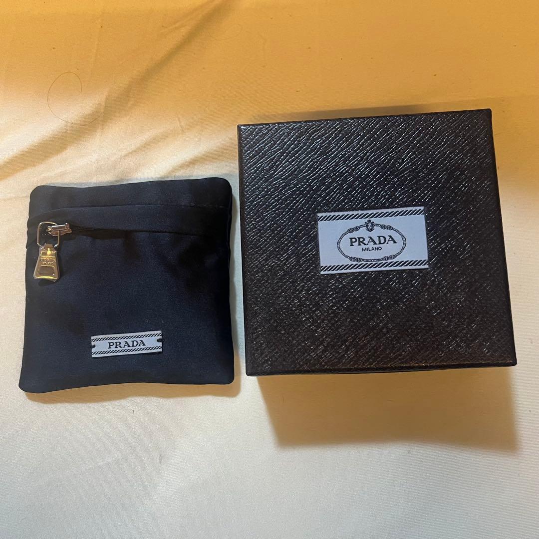 PRADA ゴールドヘアピン 2個セット