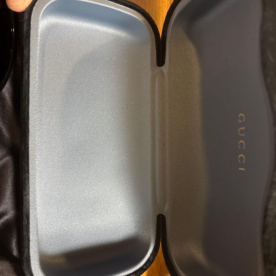 Gucci ブラック サングラス