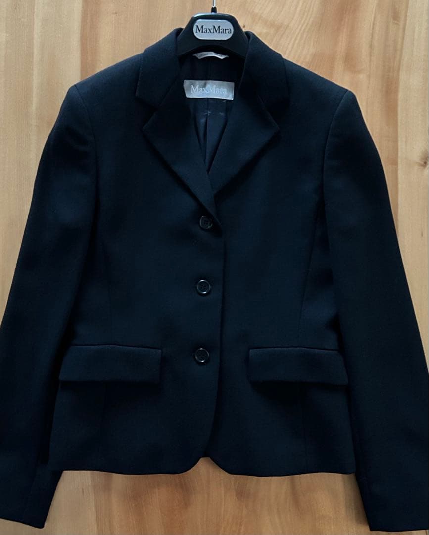 MaxMara 22万 高級美ライン スーツ 黒 ブラック 未使用品