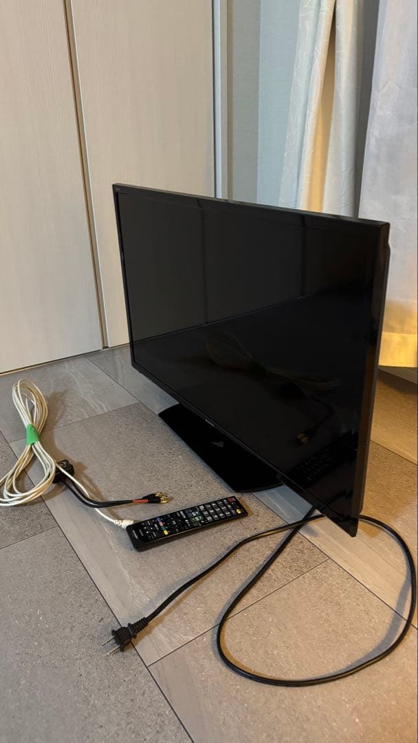 【美品】SHARP AQUOS (LC-32H40)+リモコン+アンテナケーブル