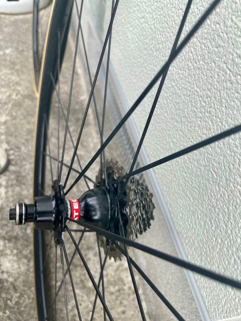 novatecハブ　カーボンリムホイール