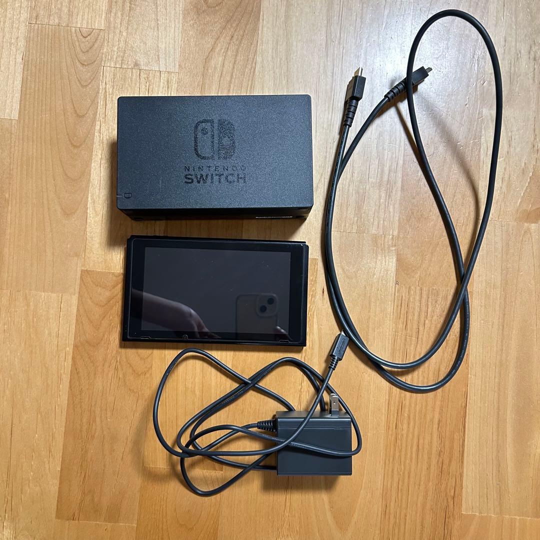 Nintendo Switch 本体 + 充電器 + HDMIケーブル