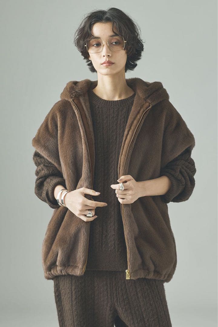 新品◻︎25AW Curensology カレンソロジー　ファーフーディーベスト