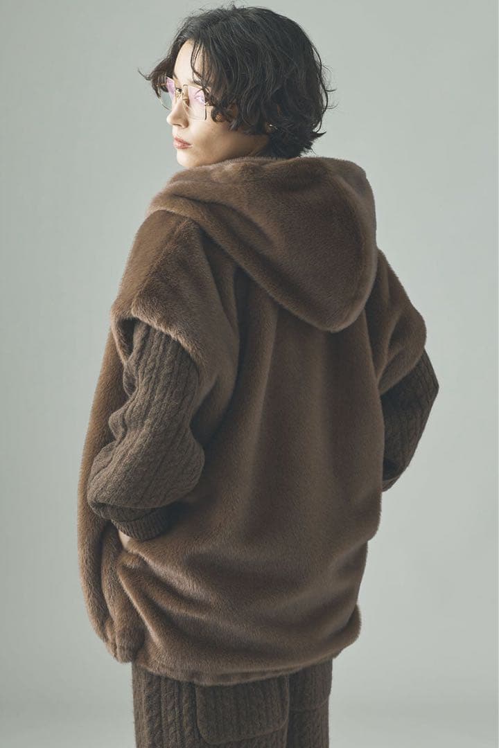 新品◻︎25AW Curensology カレンソロジー　ファーフーディーベスト