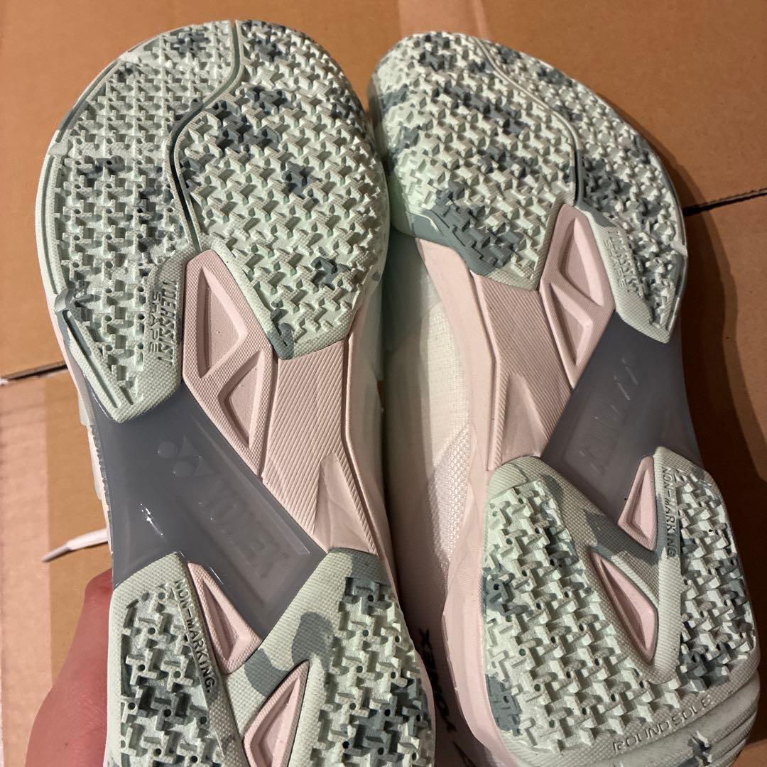 YONEX バドミントンシューズ カスケードドライブ 28cm