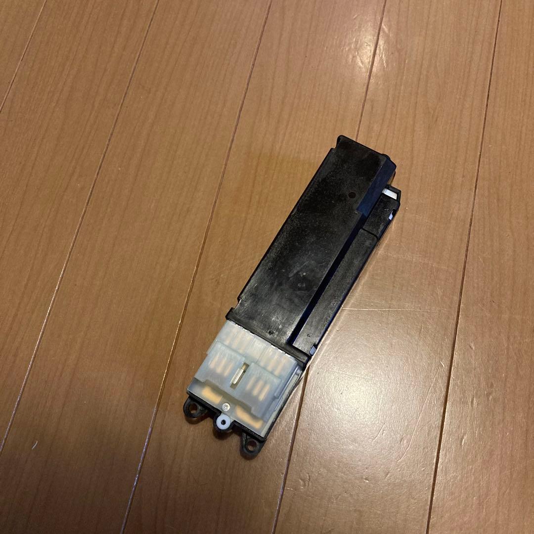 トヨタ純正　ランクル80 ランドクルーザー　パワーウィンドウスイッチ　スイッチ