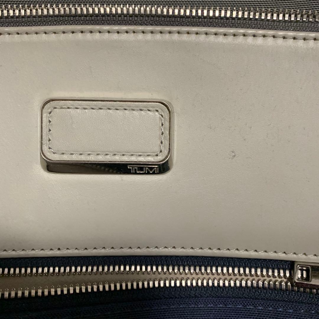 TUMIのトランク　機内持ち込み可