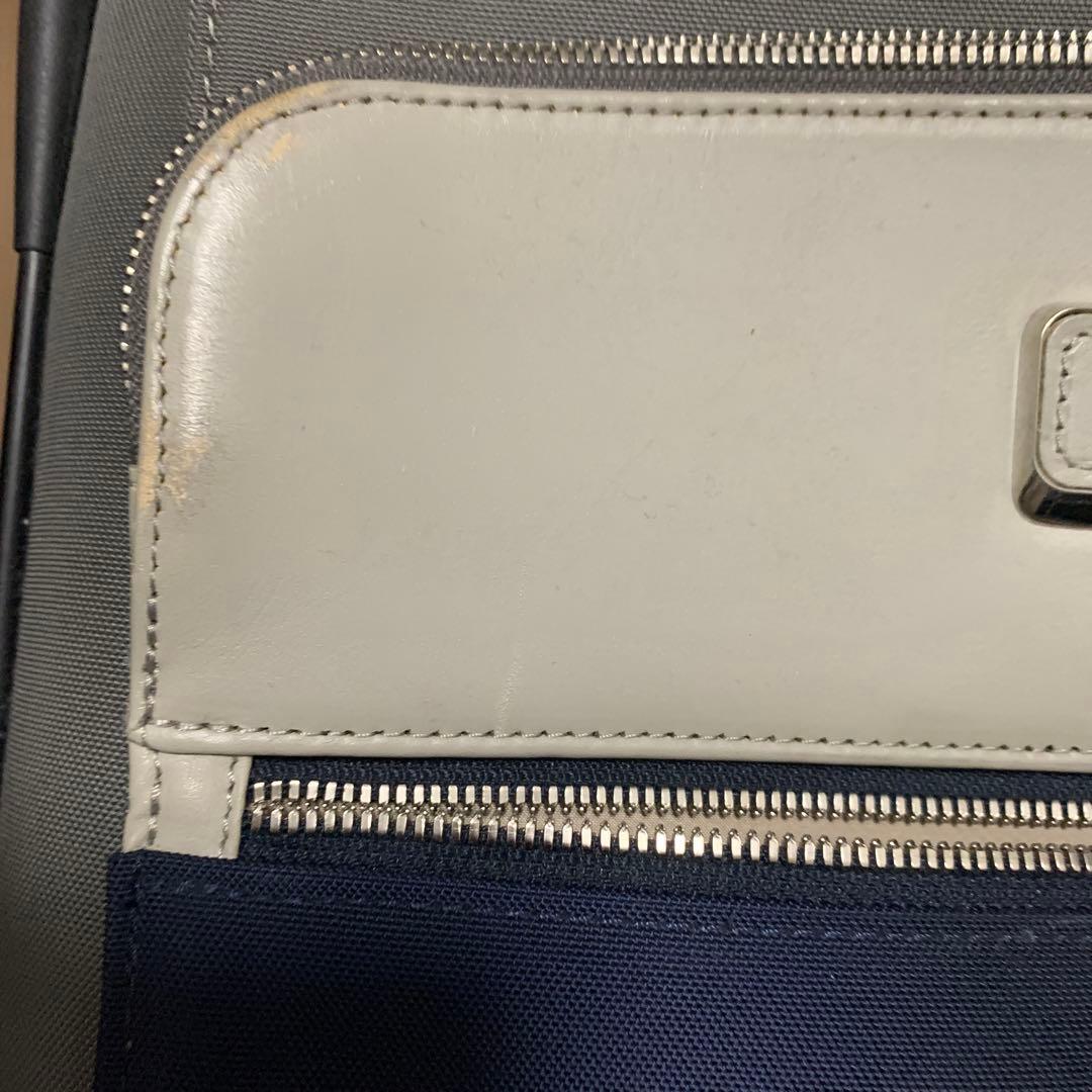 TUMIのトランク　機内持ち込み可