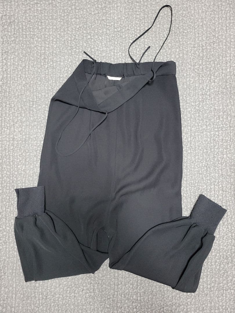 カレンソロジー　Curensology スリットヘムオールインワン　ブラック