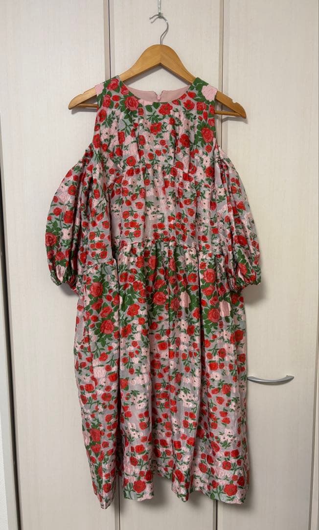 poppy あさぎーにょ　フラワージャガードオフショルダードレス