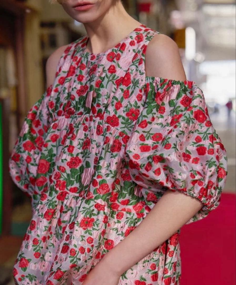 poppy あさぎーにょ　フラワージャガードオフショルダードレス