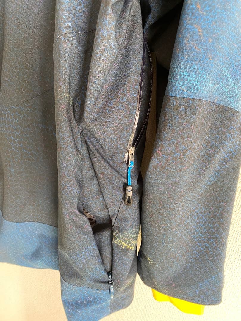 美品！Phenix スキーウェア Lサイズ ネイビー/イエロー