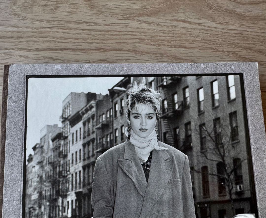 Amy Arbus　写真集　ON THE STREET 1980-1990