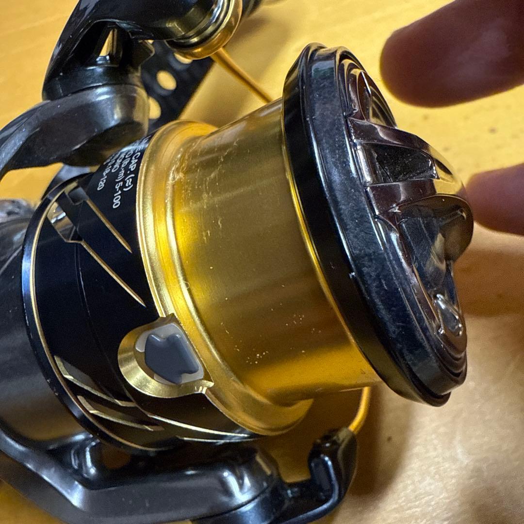 Vanquish 2500HGS スピニングリール　スタコンパワーハンドル付き