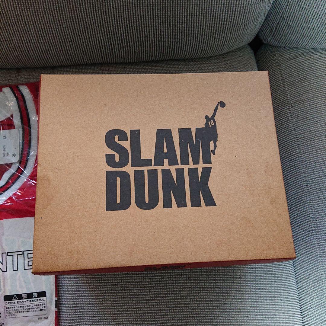 SLAM DUNK DVD-BOX〈初回生産限定・18枚組・流川楓「11」仕様〉