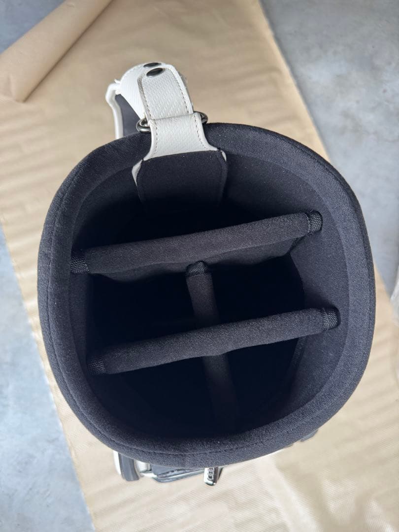 【新品未使用品】Audi アウディ テーラーメイド　ゴルフ キャディーバック