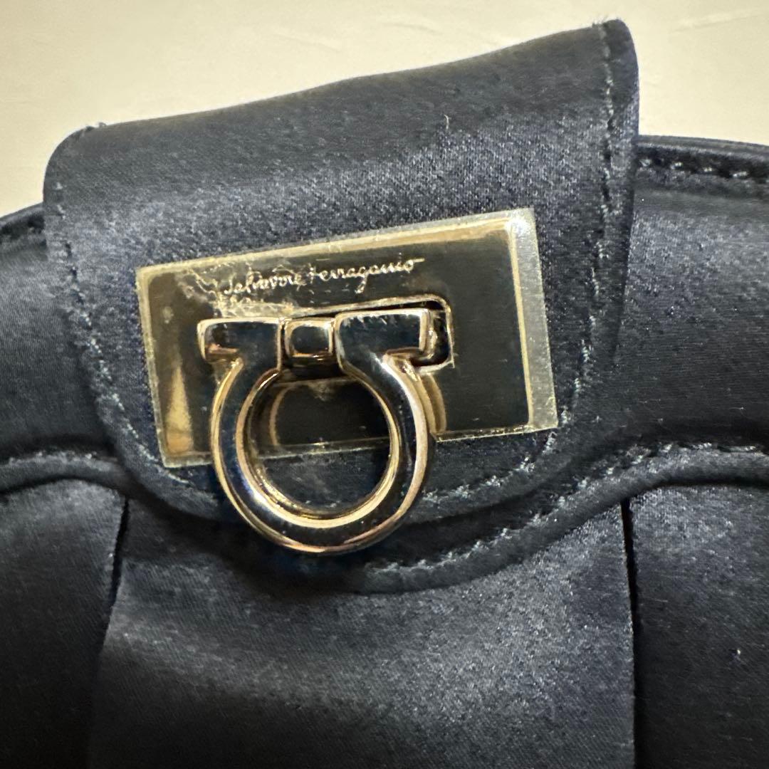 Salvatore Ferragamo ブラックパーティーバッグ