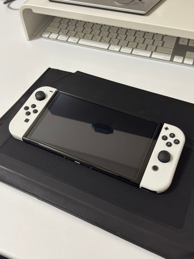 【美品】Nintendo Switch 有機ELモデル+お買い得セット