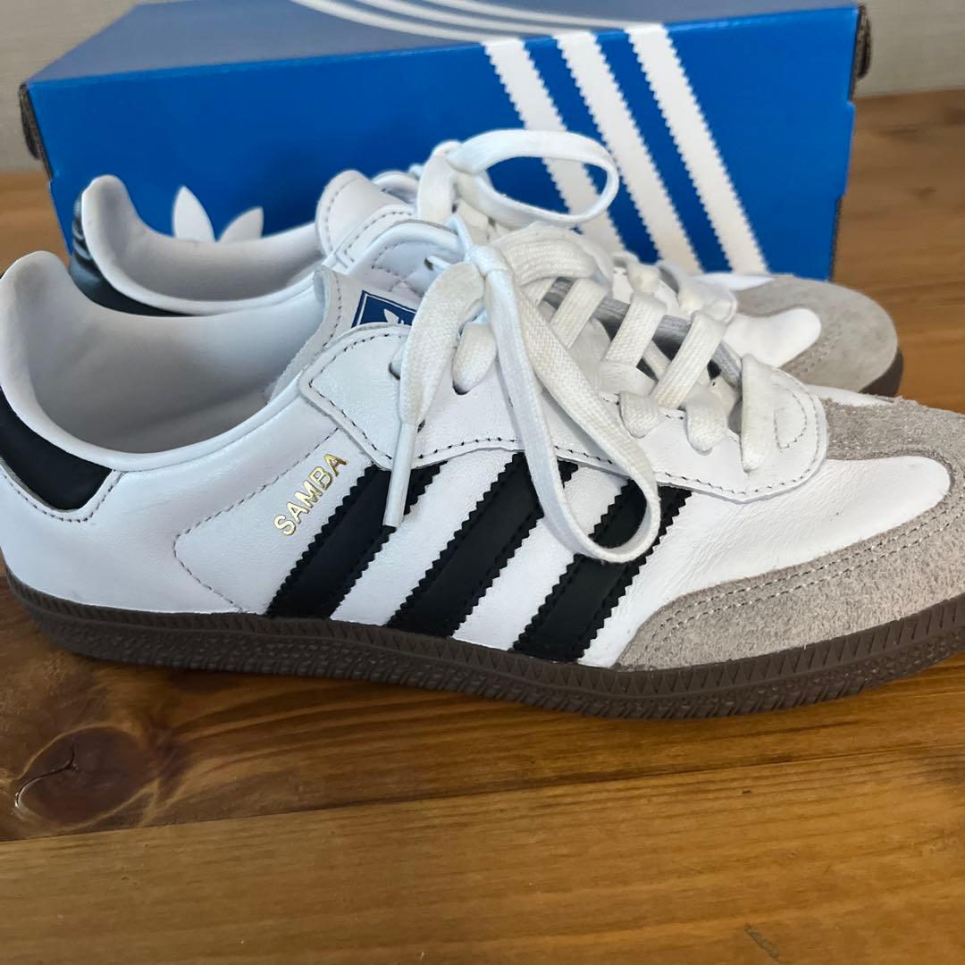 アディダス　サンバ　23センチ美品