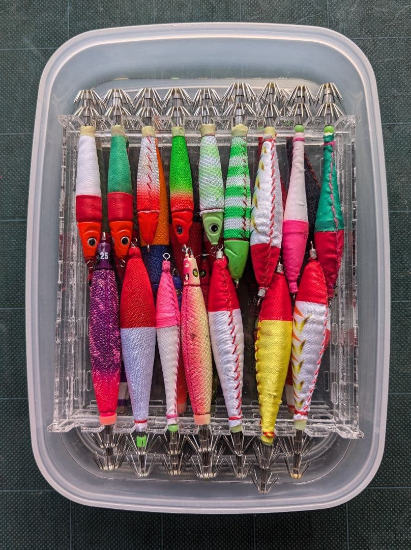 イカメタル5〜30号　30個セットケース付き