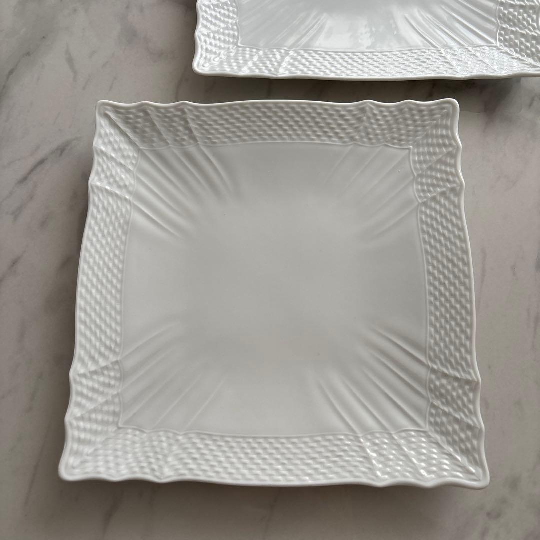 【新品未使用】ベッキオホワイト スクエアプレート 22cm 2枚