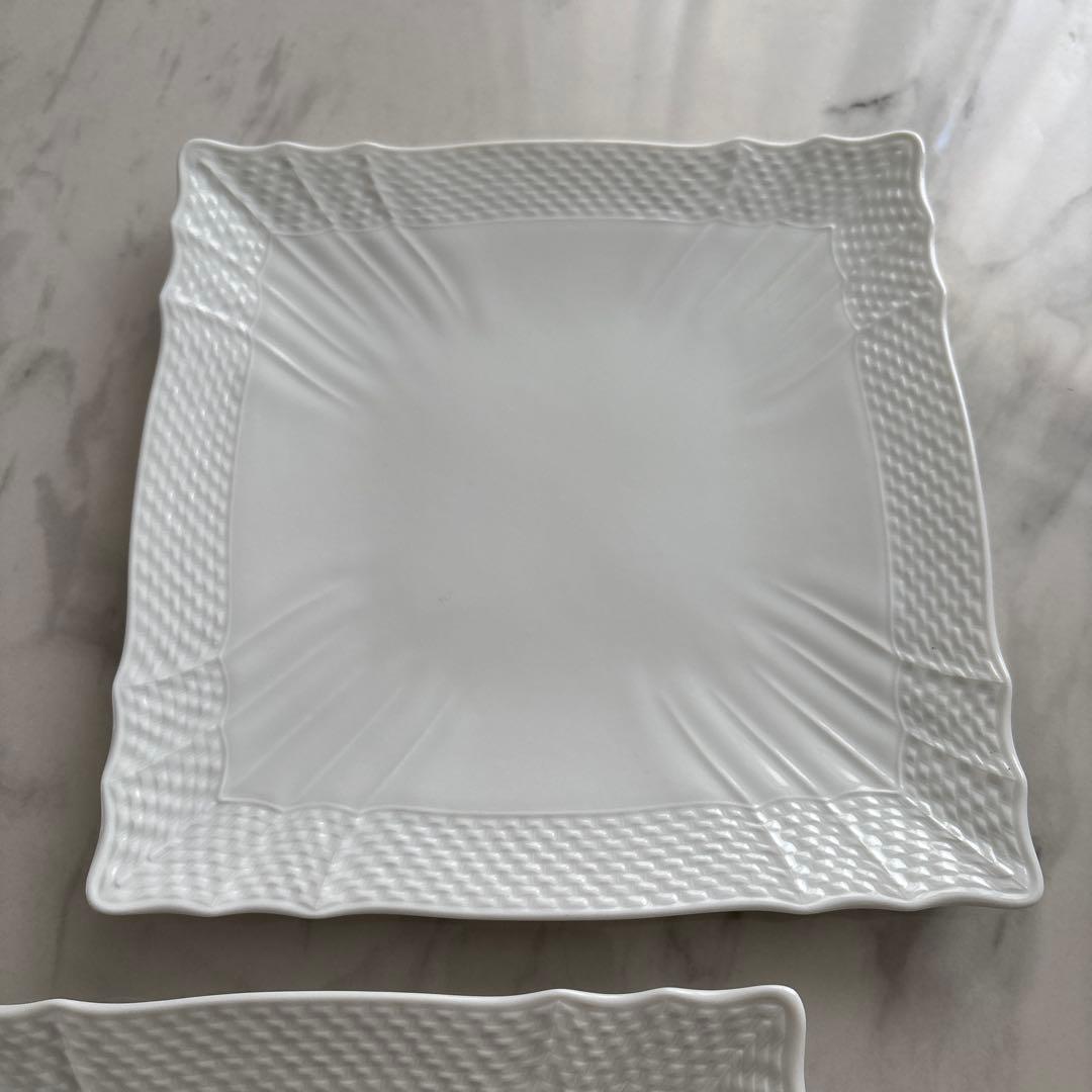 【新品未使用】ベッキオホワイト スクエアプレート 22cm 2枚