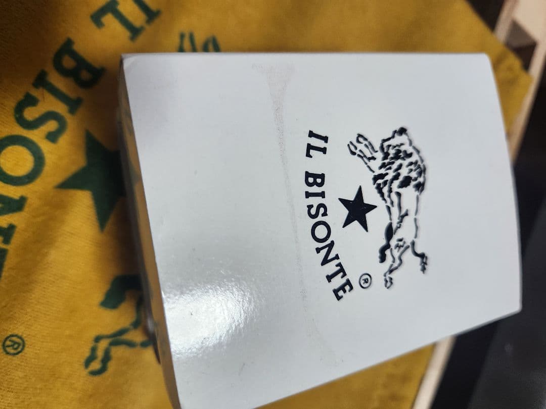 IL BISONTE ブラックレザー腕時計