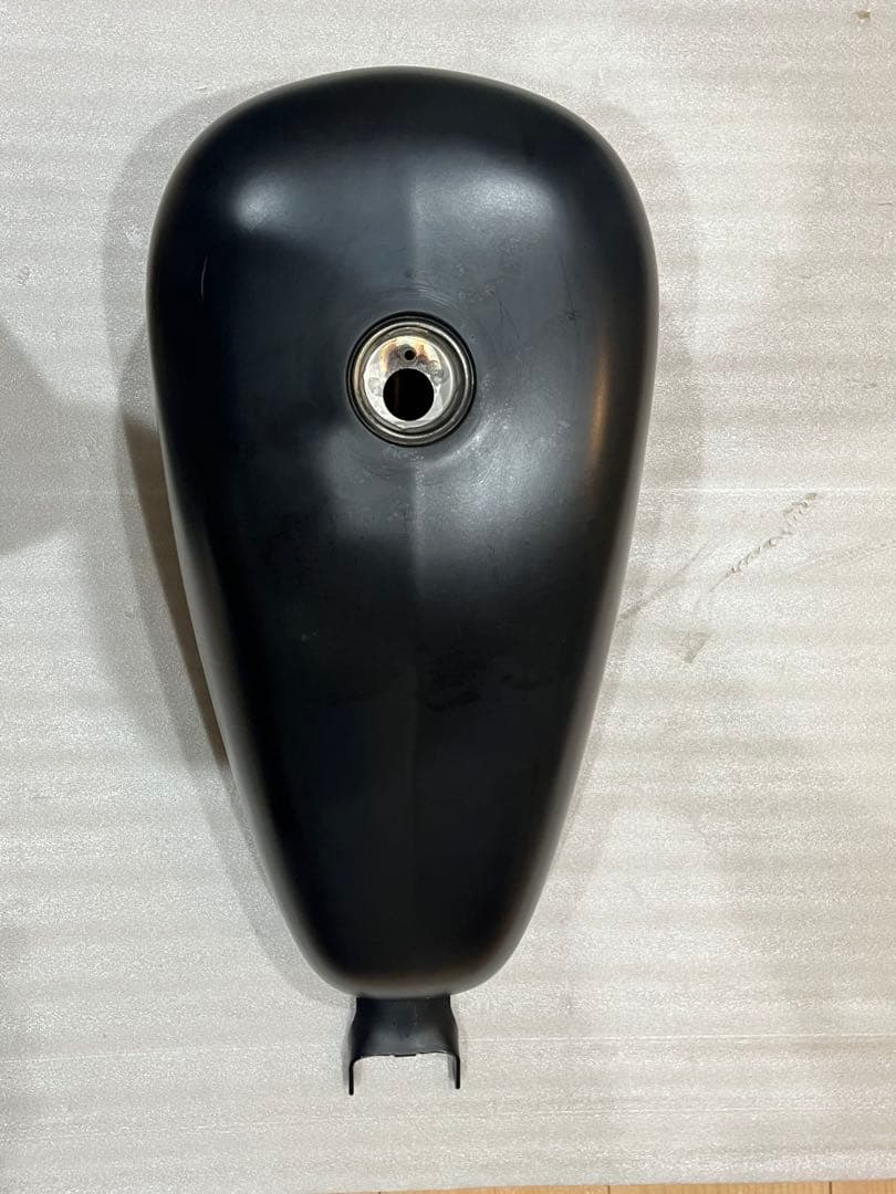 HARLEY-DAVIDSON ハーレーダビッドソン XL883N タンク