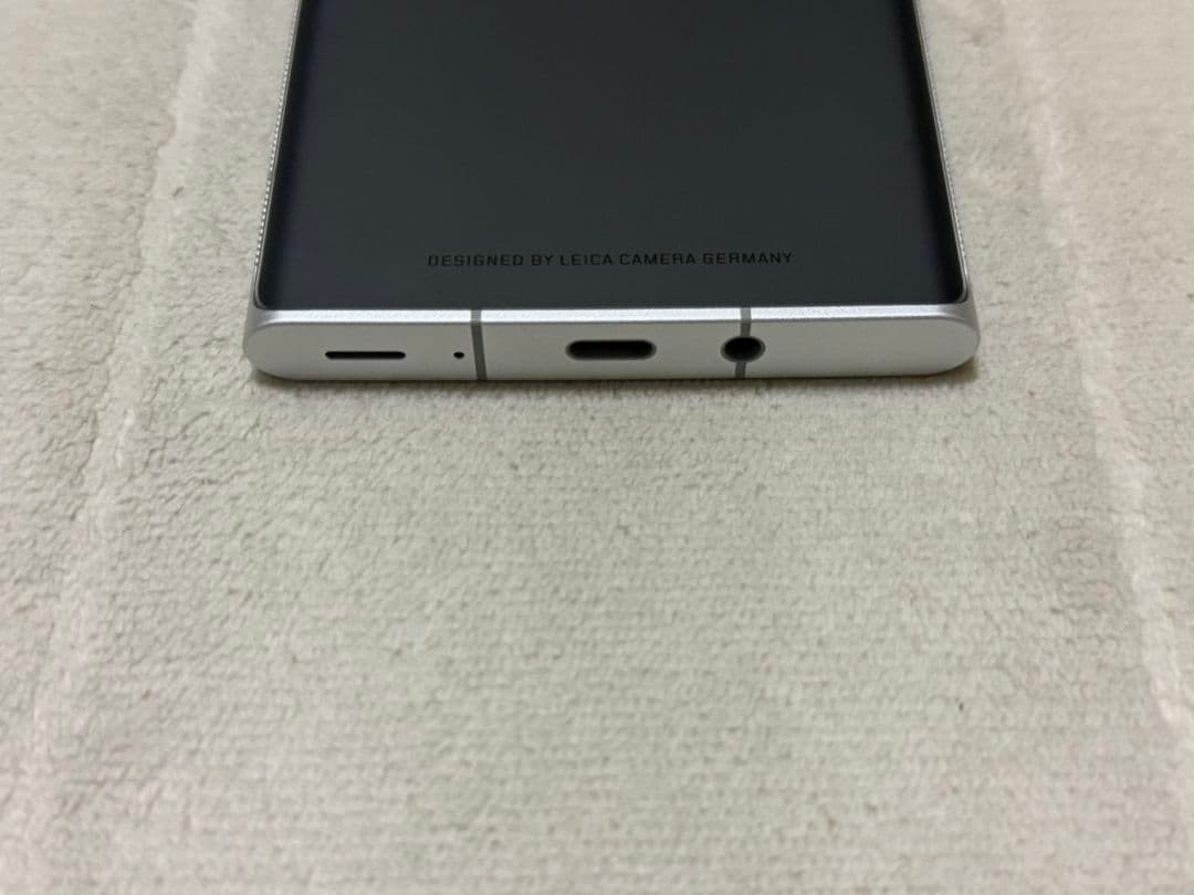 スマートフォン本体 SHARP Leitz Phone1 256GB Softbank