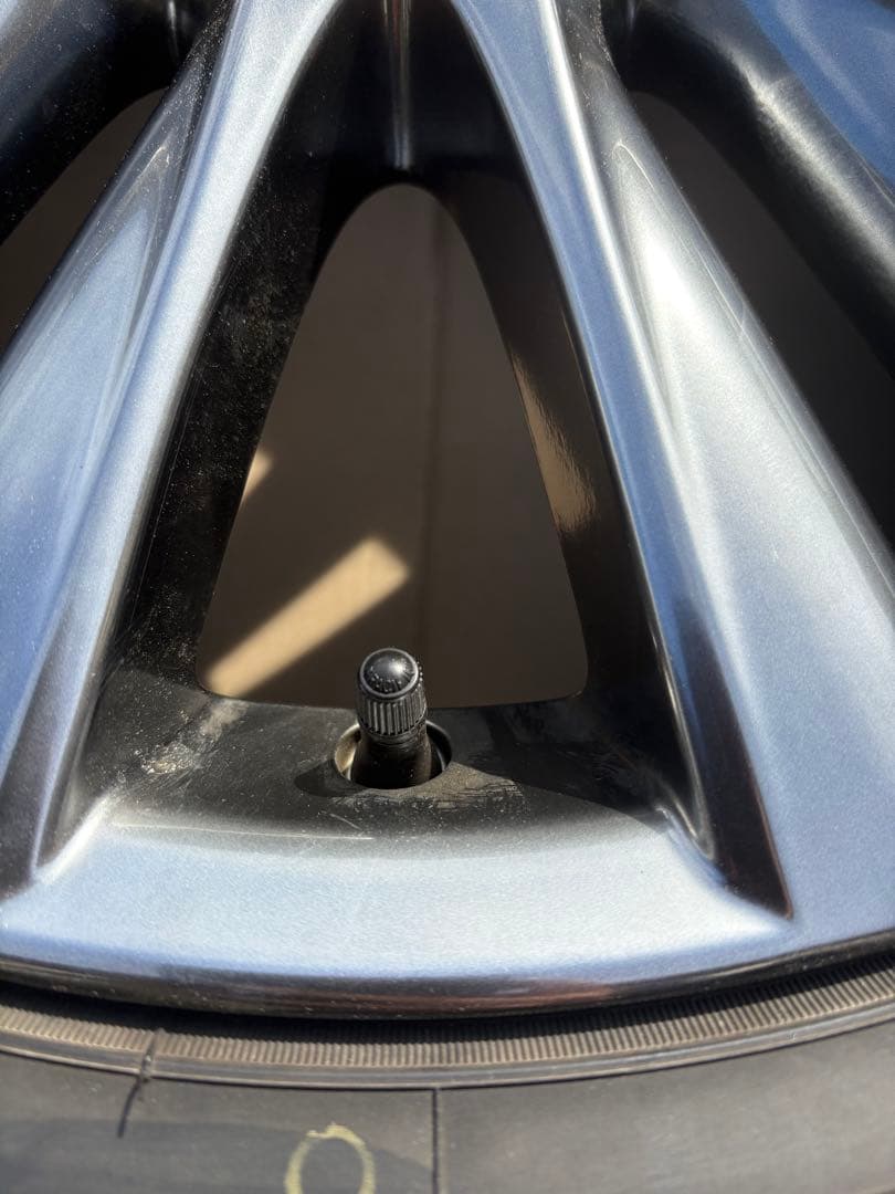 60 後期　トヨタ　ハリアー　純正ホイール　18インチ　7.5J +45 5H