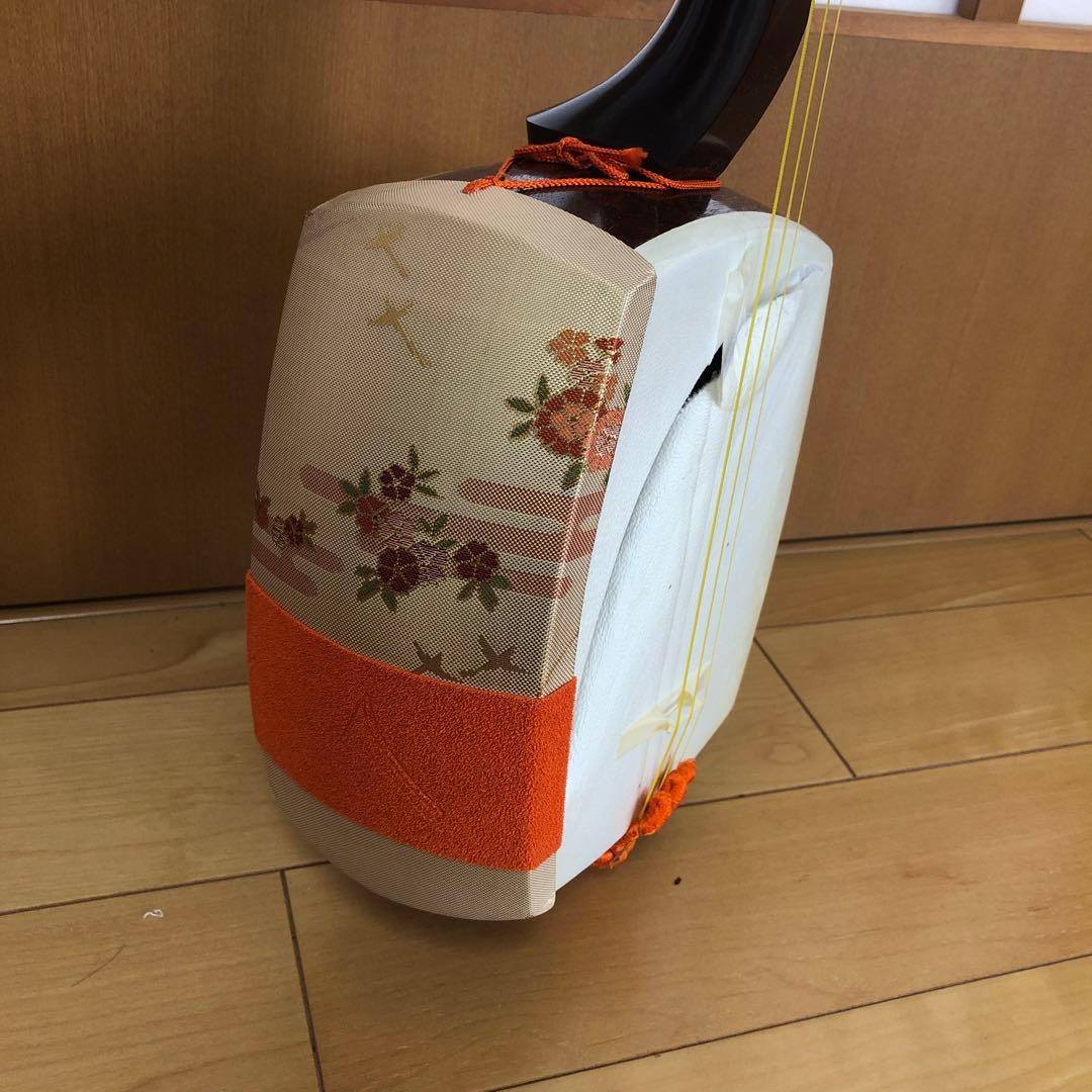 三味線 和楽器 弦楽器 ハード.ソフトケース.バチ他フルセット付き