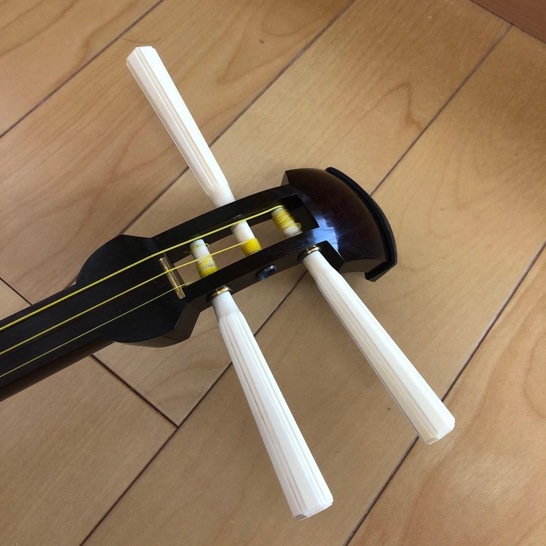 三味線 和楽器 弦楽器 ハード.ソフトケース.バチ他フルセット付き