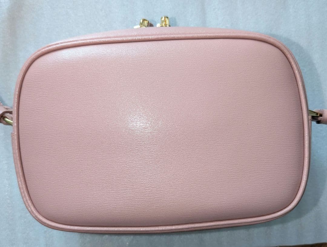 Salvatore Ferragamo フェラガモ ガンチーニ ショルダー未使用