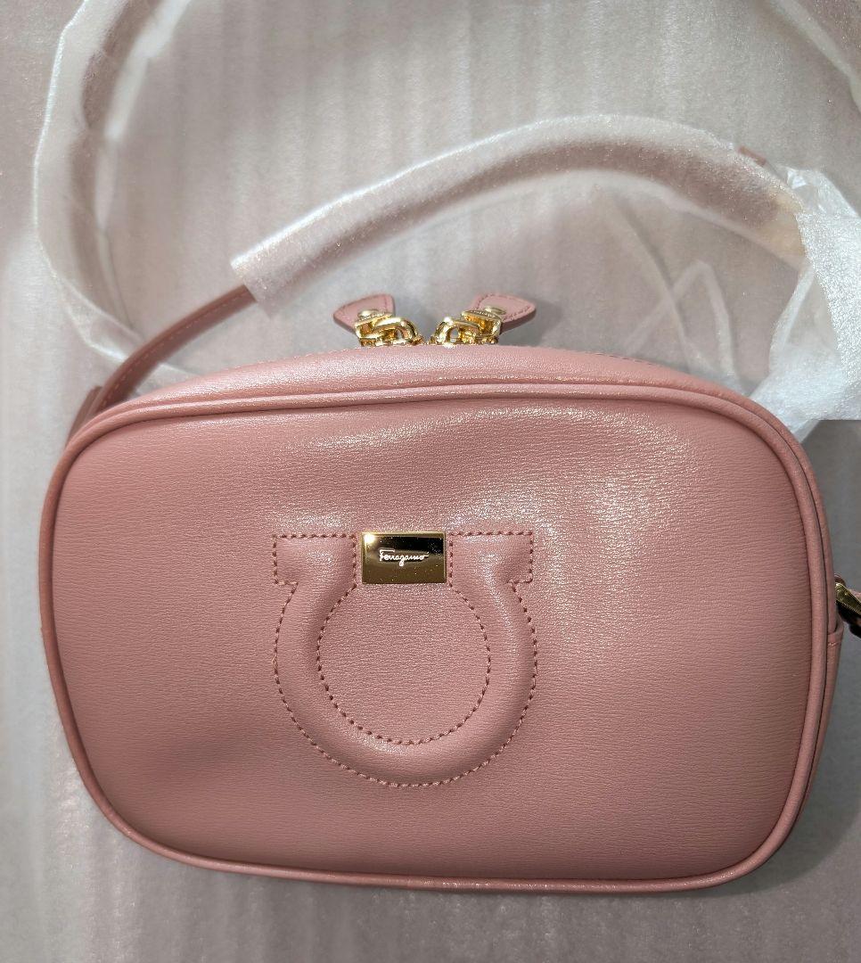 Salvatore Ferragamo フェラガモ ガンチーニ ショルダー未使用
