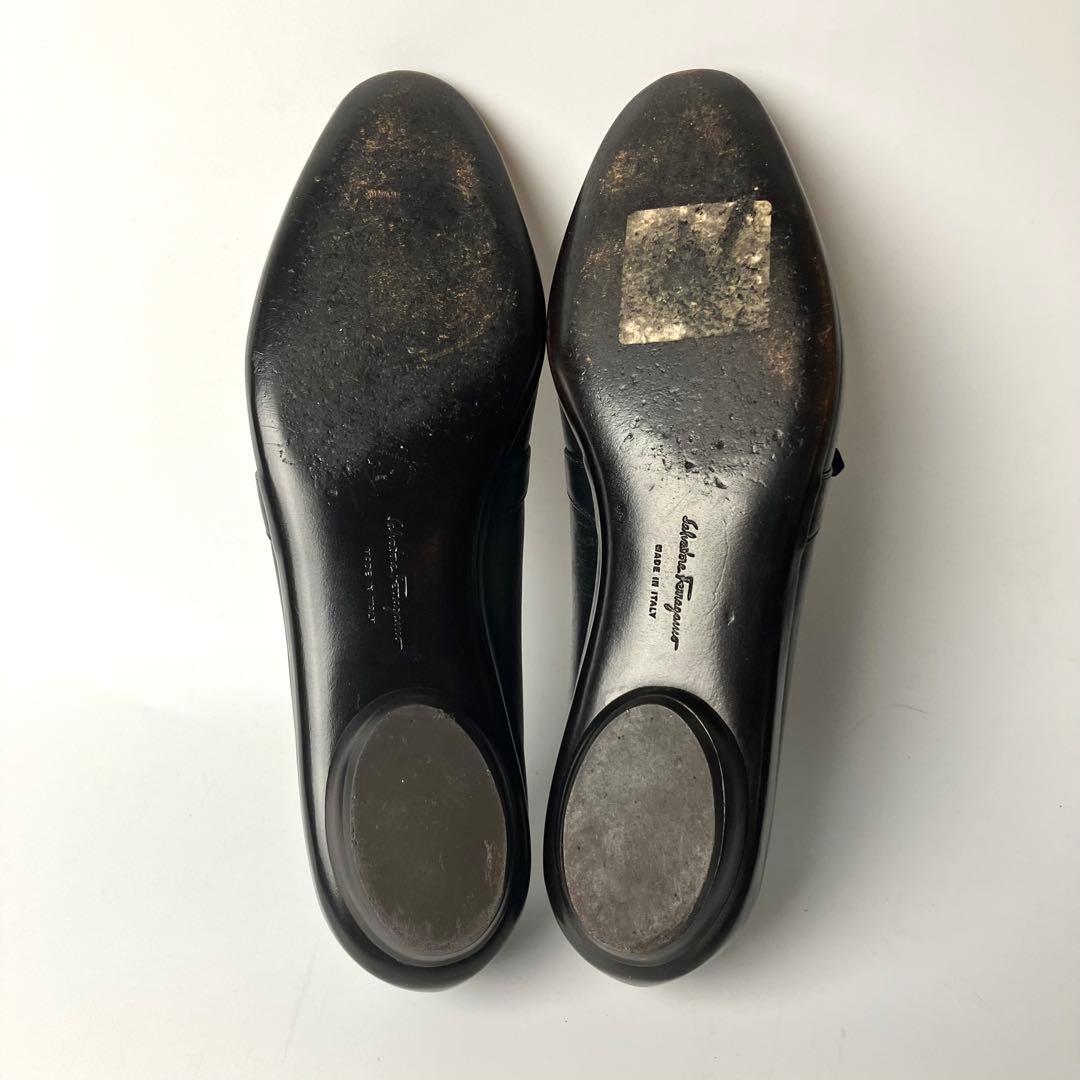 【美品】フェラガモ　Vカットフラットシューズ　Audrey ナッパレザー24.5