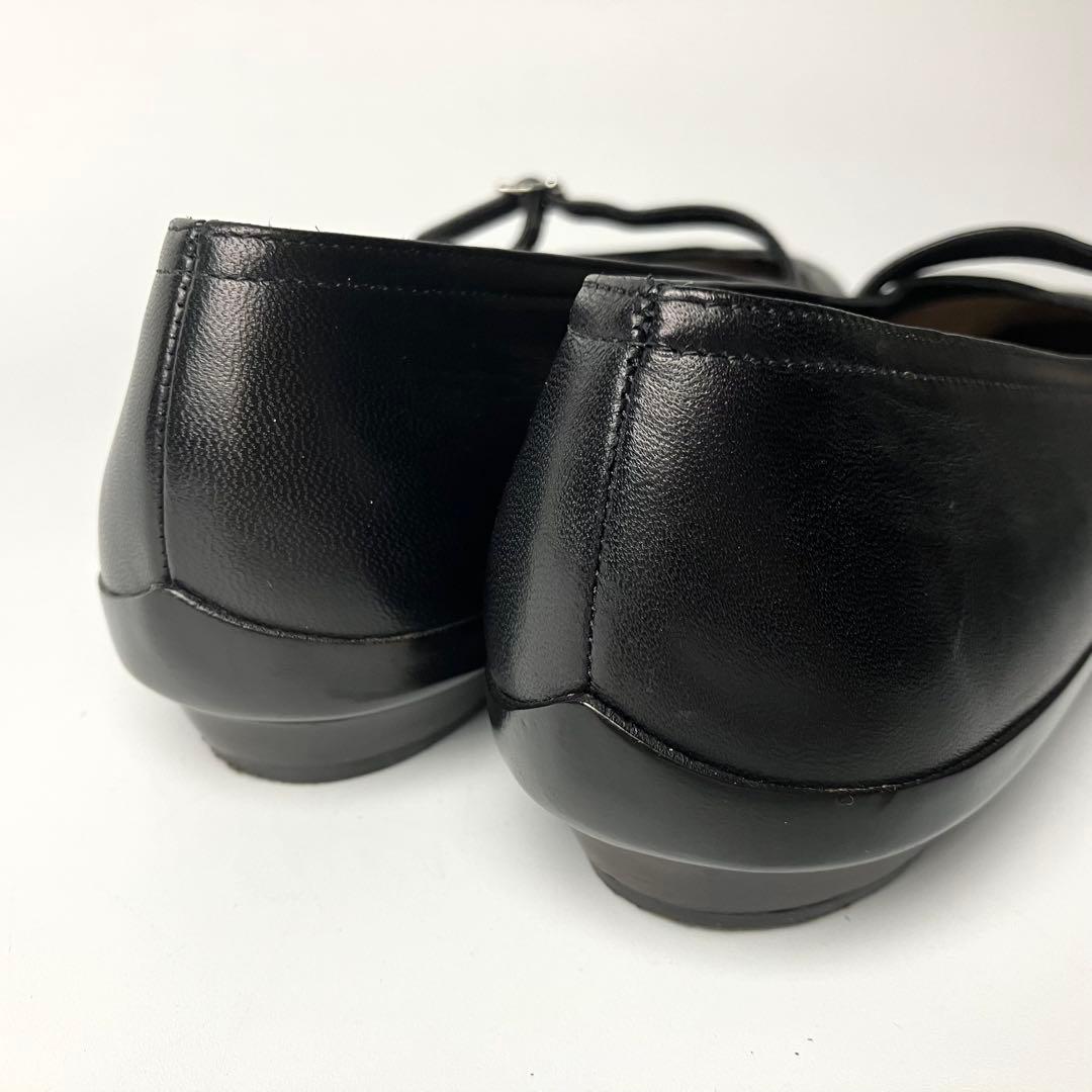 【美品】フェラガモ　Vカットフラットシューズ　Audrey ナッパレザー24.5