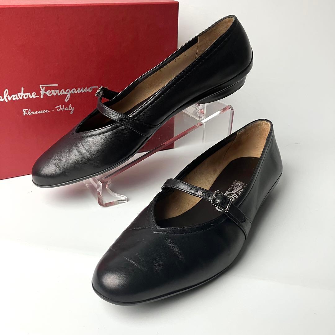 【美品】フェラガモ　Vカットフラットシューズ　Audrey ナッパレザー24.5