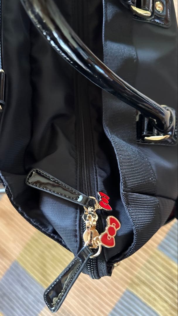 専用になっています。キャリーバック　Hello Kitty