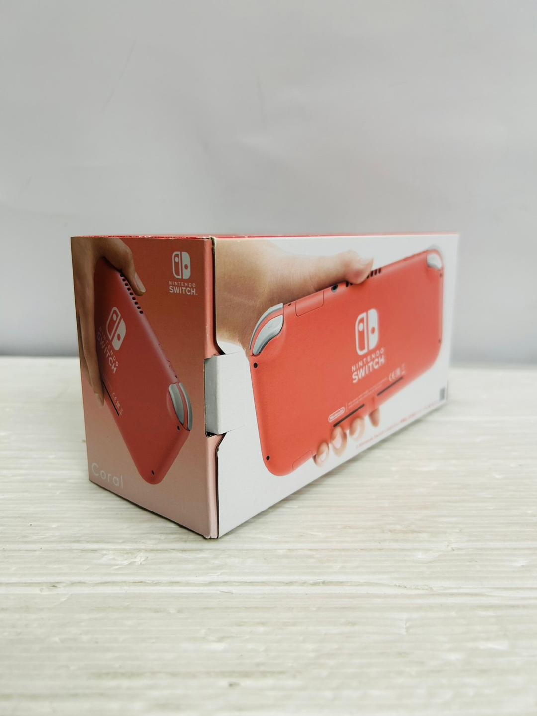 ★未使用品★極美品Nintendo Switch Lite コーラル