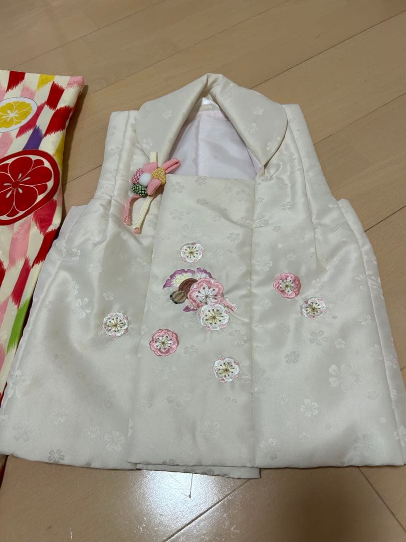 七五三用子供着物 赤と白の花柄