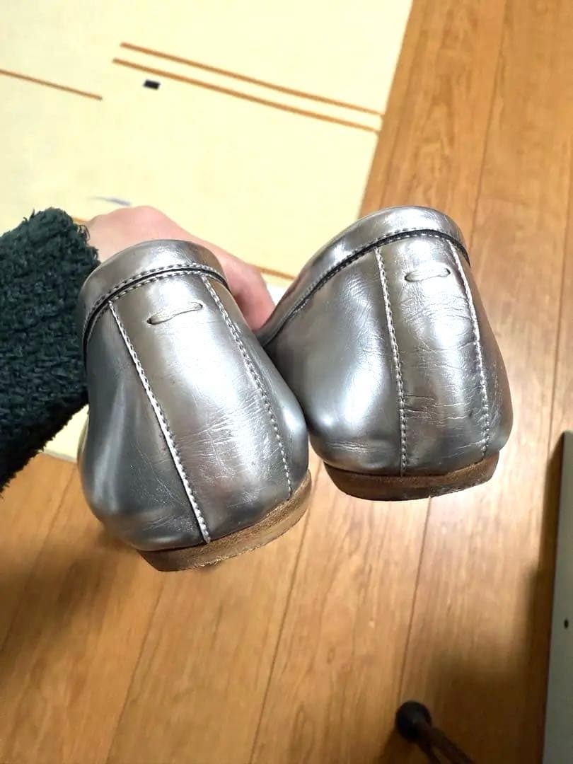 お値下げ！【美品】マルジェラ　タビ　フラット　バレエシューズ　　シルバー　38