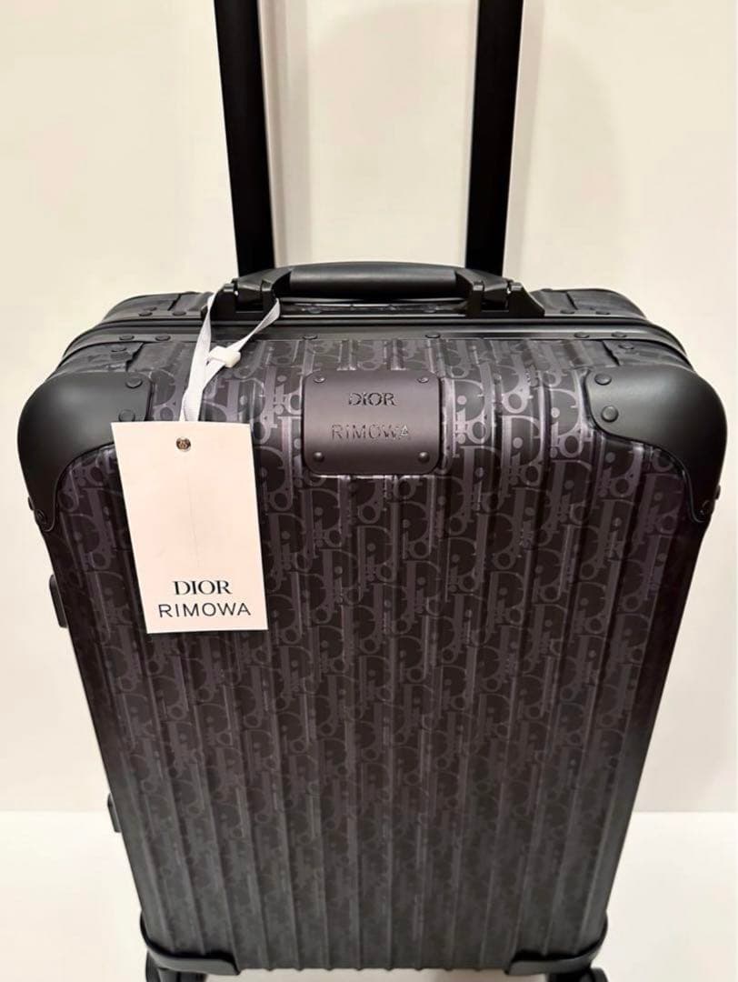 貴重なブラック新品 ☆ リモワ × ディオール 限定 キャリーケース 機内持込可