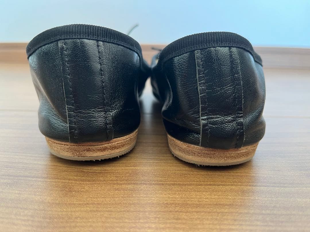 E. Porselli ブラック フラットシューズ