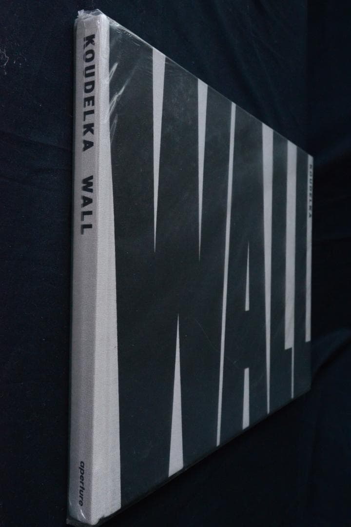 【Josef Koudelka: Wall】ジョセフ・クーデルカ　新品未開封品