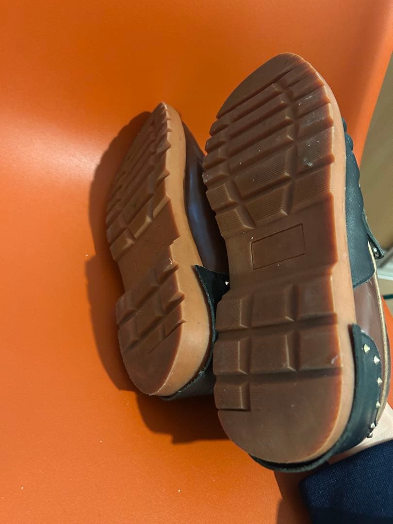 kolorスタッズ装飾付きレザー ローファー