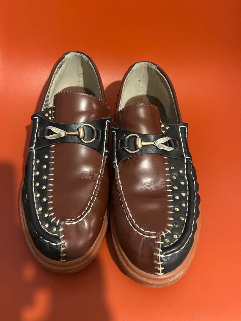 kolorスタッズ装飾付きレザー ローファー