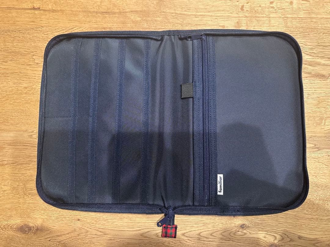 完売品 familiar ファミリア 母子手帳ケース 赤 003