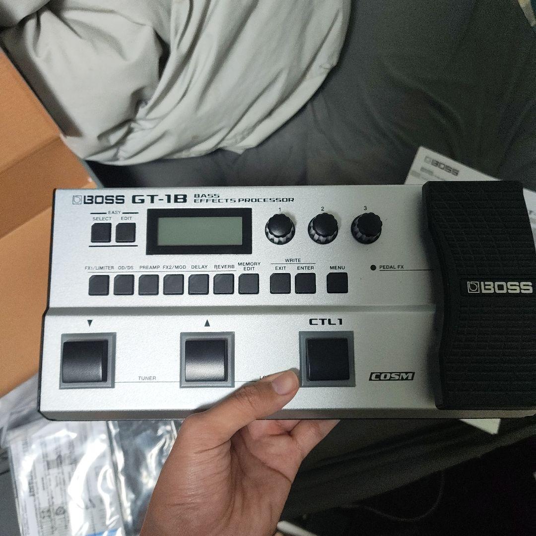 BOSS GT-1B ベースエフェクター