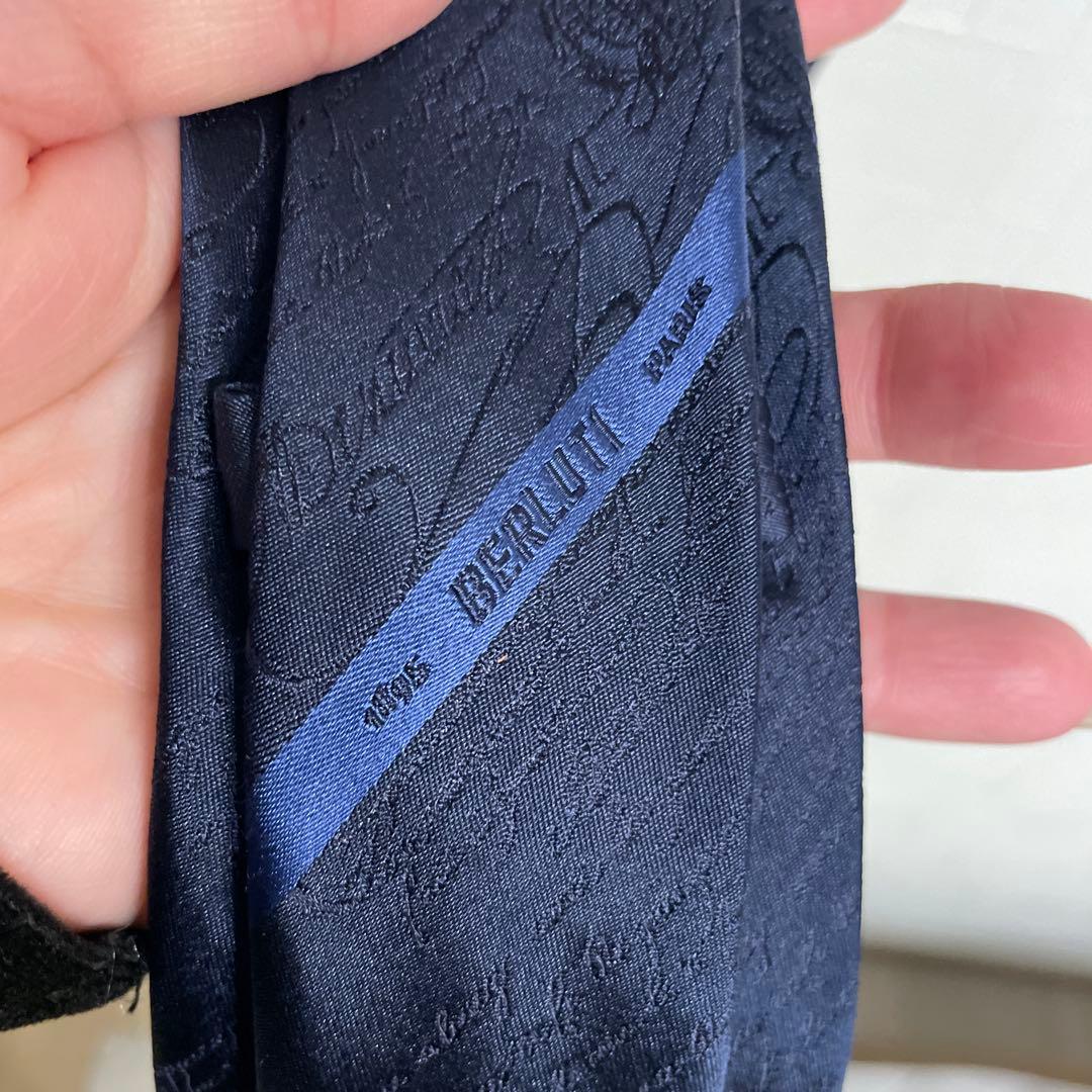 Berluti ネクタイ　ネイビー