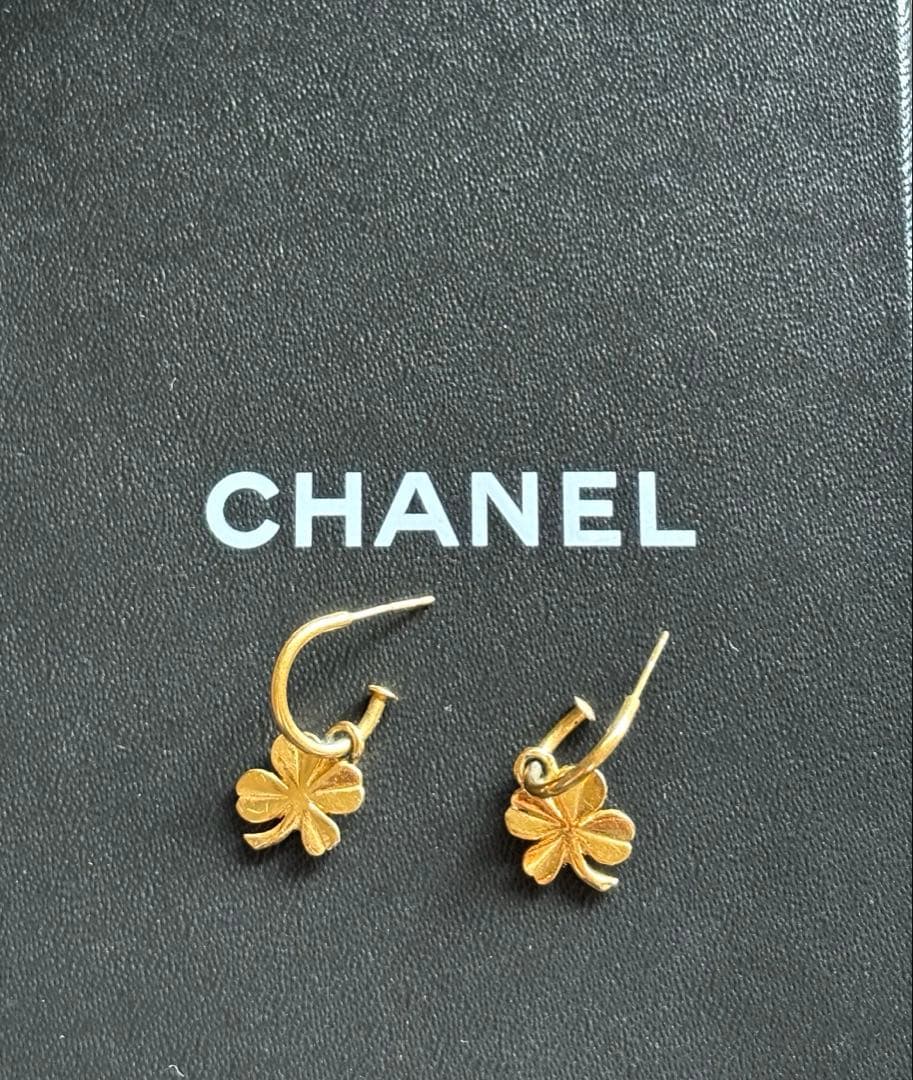 カシス【ラッキーアイテム】CHANEL ヴィンテージシャネル クローバー